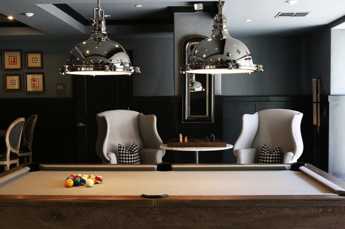 La table de billard convertible : l’accessoire parfait pour transformer votre billard en table !