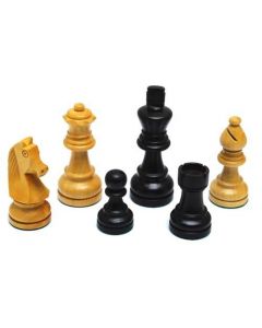 pions d'échecs en bois noir et blanc