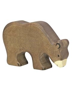 Ours brun mangeant